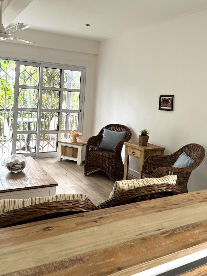 The Runway Lodge Pointe La Rue Zewnętrze zdjęcie