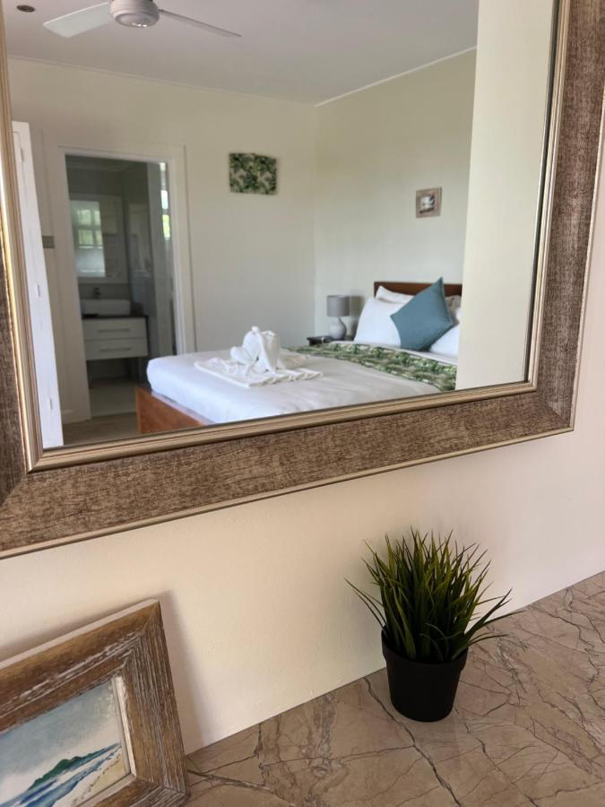The Runway Lodge Pointe La Rue Zewnętrze zdjęcie